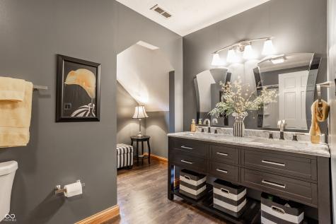 2119 Scarlet Oak Drive Avon IN 46123