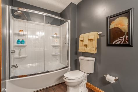 2119 Scarlet Oak Drive Avon IN 46123