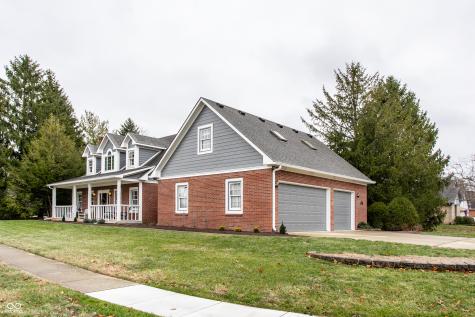 2119 Scarlet Oak Drive Avon IN 46123