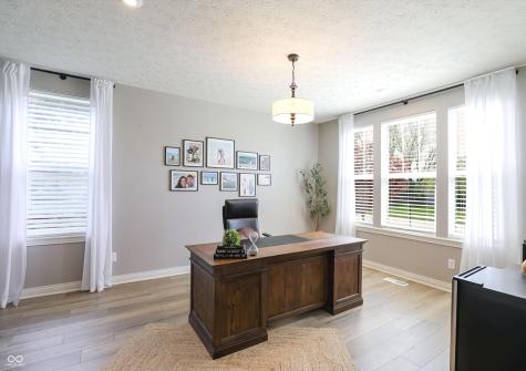 702 Whispering Oaks Drive Carmel IN 46032