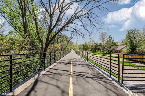 702 Whispering Oaks Drive Carmel IN 46032