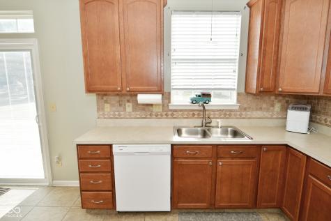 2080 Heathermor Drive Avon IN 46123