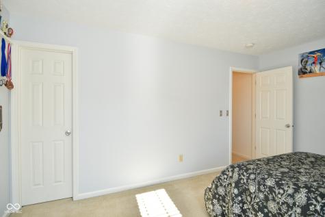 2080 Heathermor Drive Avon IN 46123