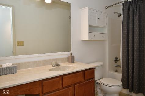 2080 Heathermor Drive Avon IN 46123