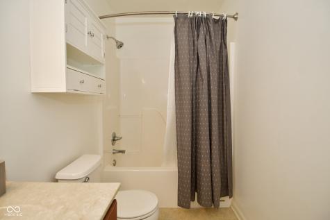 2080 Heathermor Drive Avon IN 46123