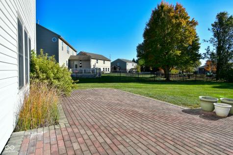 2080 Heathermor Drive Avon IN 46123