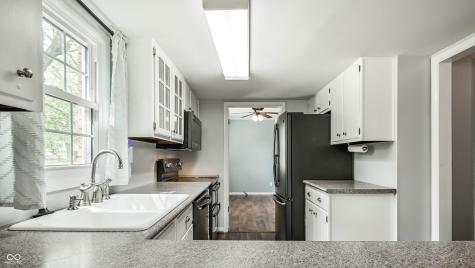 9321 E 82nd Street Indianapolis IN 46256