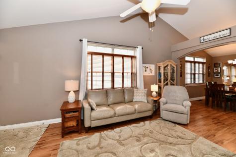 919 Amesbury Court Indianapolis IN 46217
