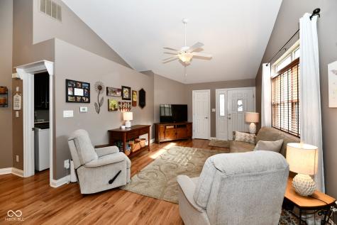 919 Amesbury Court Indianapolis IN 46217