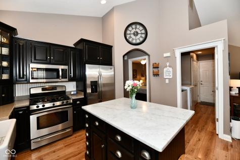 919 Amesbury Court Indianapolis IN 46217