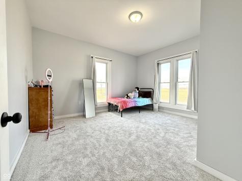 2341 E 550 N Crawfordsville IN 47933