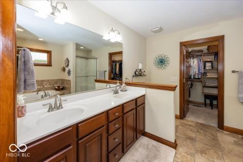 6720 Fieldstream Drive Avon IN 46123