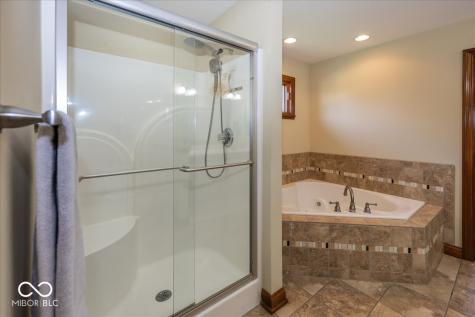 6720 Fieldstream Drive Avon IN 46123