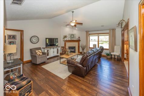6720 Fieldstream Drive Avon IN 46123