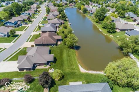6720 Fieldstream Drive Avon IN 46123