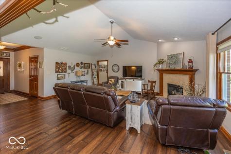 6720 Fieldstream Drive Avon IN 46123