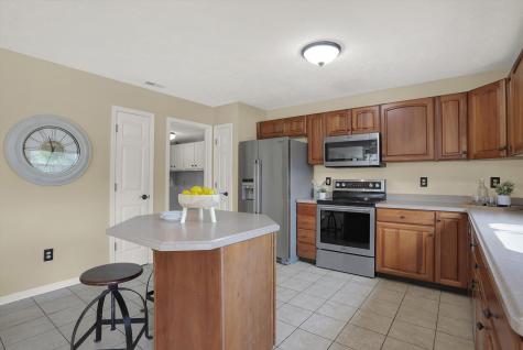 6755 Dorchester Drive Zionsville IN 46077