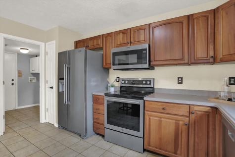 6755 Dorchester Drive Zionsville IN 46077