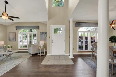6755 Dorchester Drive Zionsville IN 46077