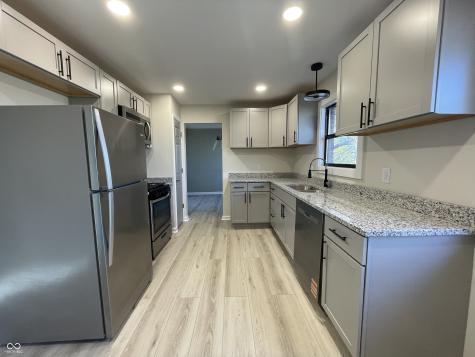 5220 E 46th Street Indianapolis IN 46226