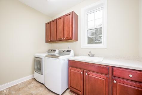 8920 Sandstone Place Zionsville IN 46077