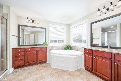8920 Sandstone Place Zionsville IN 46077