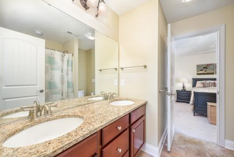 8920 Sandstone Place Zionsville IN 46077
