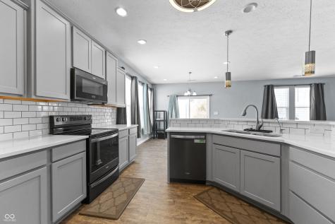 9046 Gordimer Circle Indianapolis IN 46239