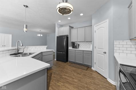 9046 Gordimer Circle Indianapolis IN 46239