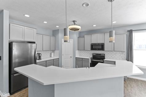 9046 Gordimer Circle Indianapolis IN 46239