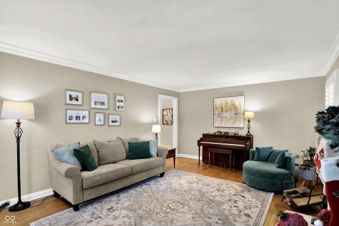 6006 Hillside Avenue W Drive Indianapolis IN 46220