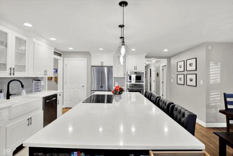 6006 Hillside Avenue W Drive Indianapolis IN 46220