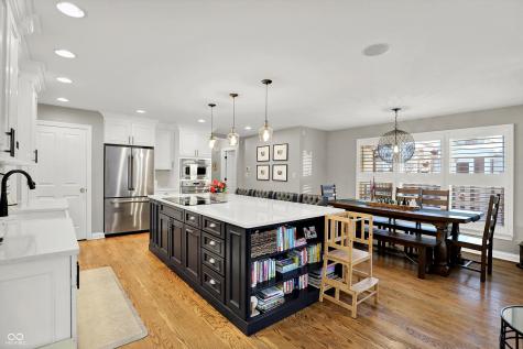 6006 Hillside Avenue W Drive Indianapolis IN 46220