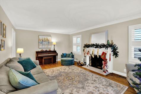 6006 Hillside Avenue W Drive Indianapolis IN 46220