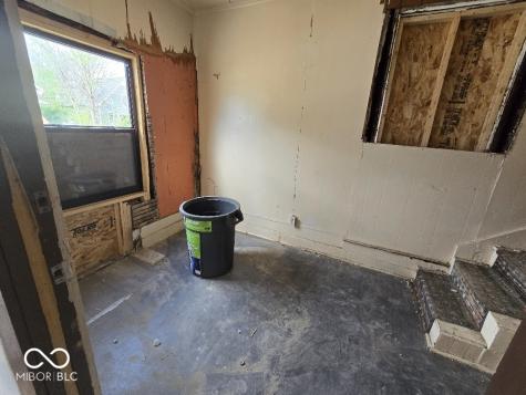 3523 E 10th Street Indianapolis IN 46201