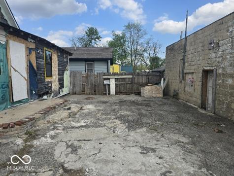 3523 E 10th Street Indianapolis IN 46201