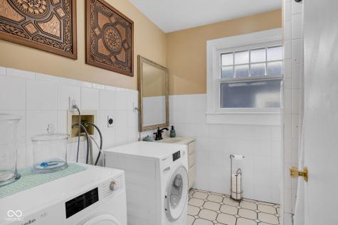 406 E 51st Street Indianapolis IN 46205