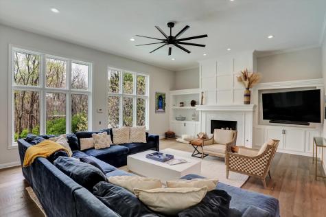 2050 Mulsanne Drive Zionsville IN 46077