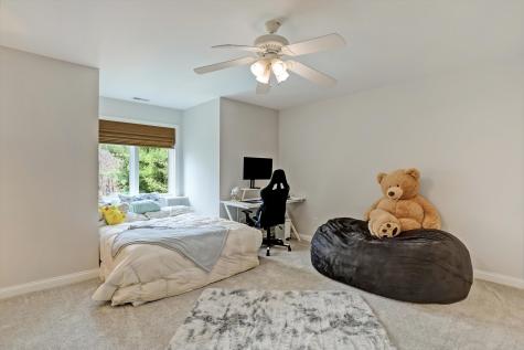 2050 Mulsanne Drive Zionsville IN 46077