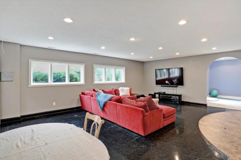 2050 Mulsanne Drive Zionsville IN 46077