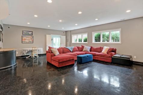2050 Mulsanne Drive Zionsville IN 46077