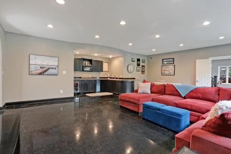 2050 Mulsanne Drive Zionsville IN 46077
