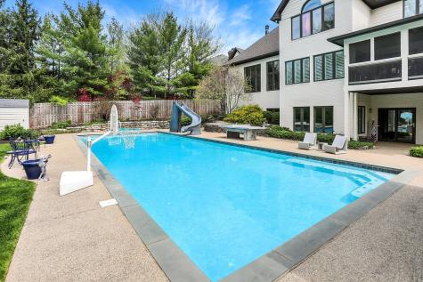 2050 Mulsanne Drive Zionsville IN 46077