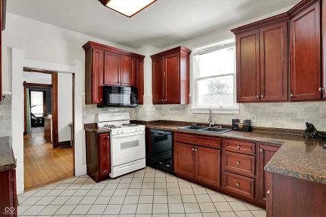 1112 S 10th Street Noblesville IN 46060