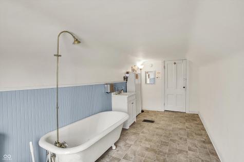 1112 S 10th Street Noblesville IN 46060