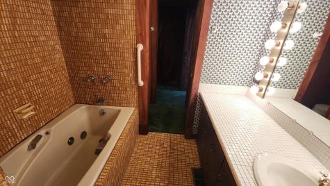 1677 W Forest Road Crawfordsville IN 47933