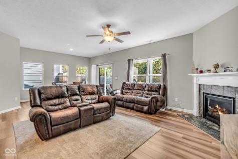 1195 S Aberdeen Drive Franklin IN 46131