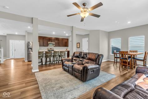 1195 S Aberdeen Drive Franklin IN 46131