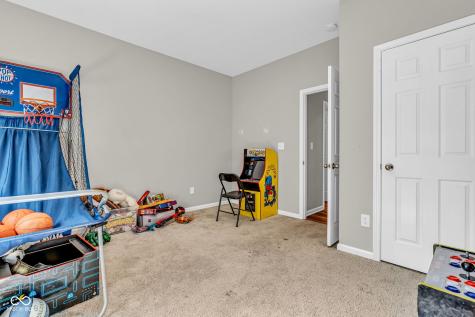 1195 S Aberdeen Drive Franklin IN 46131