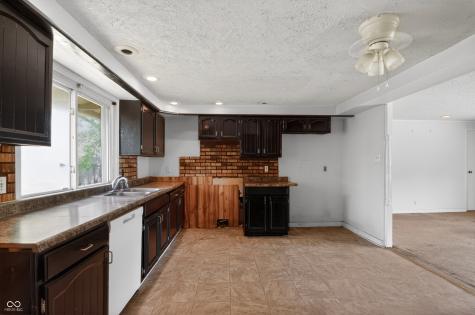 3018 Elmhurst Drive Indianapolis IN 46226